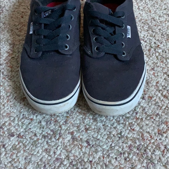 Good condition vans! don’t fit anymore - Picture 2 of 3